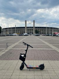 Berlin mit Scooter von Andy B.